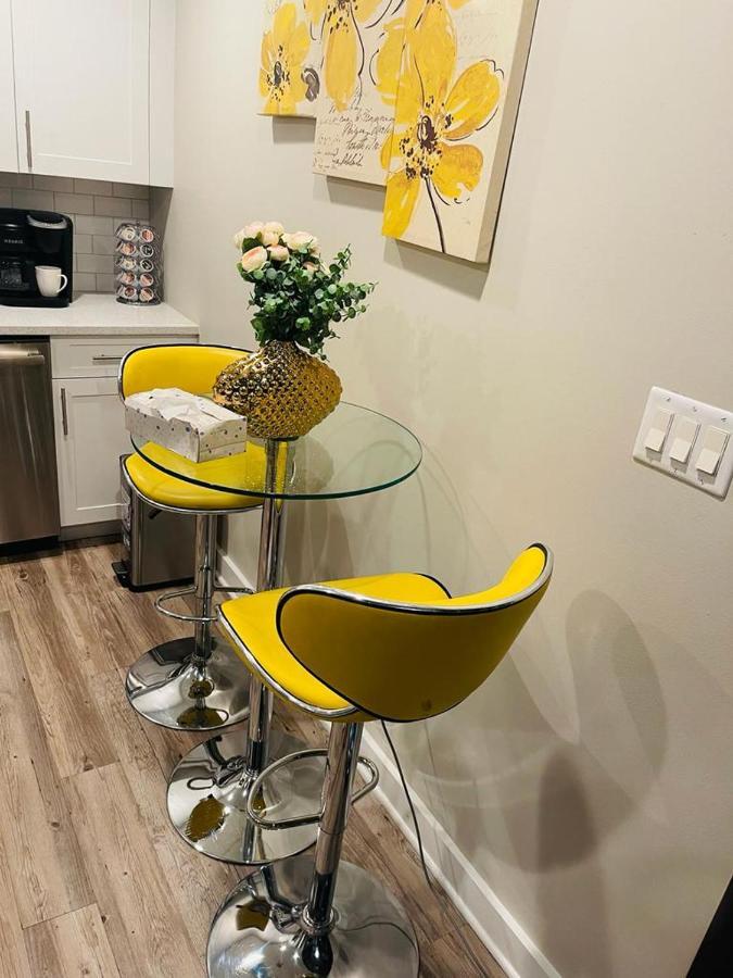 Apartment **dream Luxury ** In The High Rise Downtown